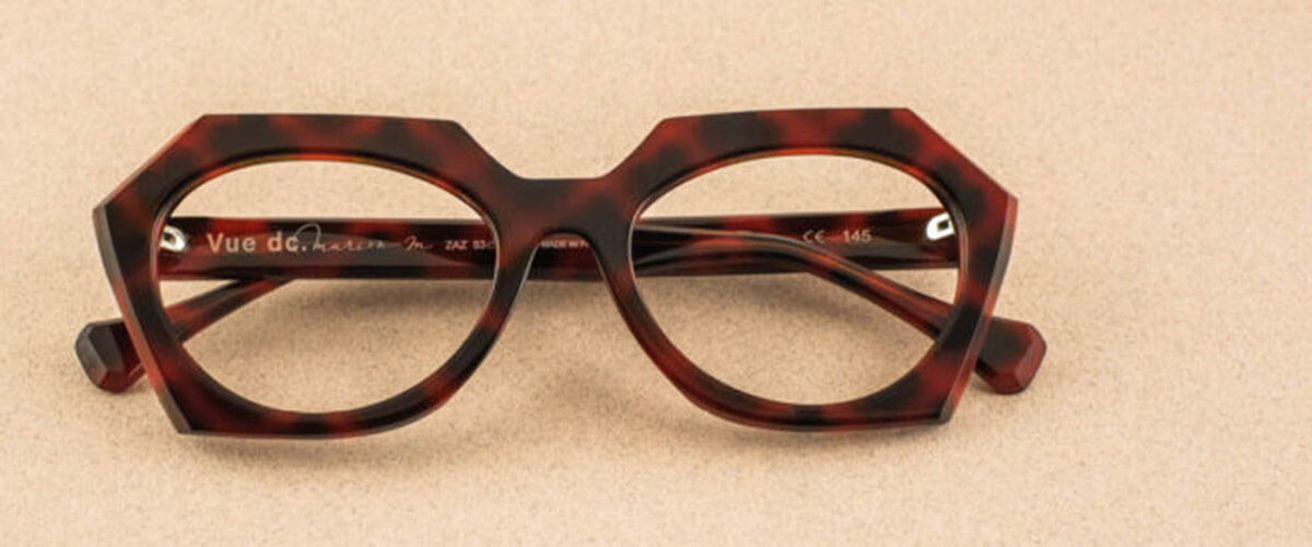 A classic style of Vue DC eyewear glasses, with elegant handcrafted frames.